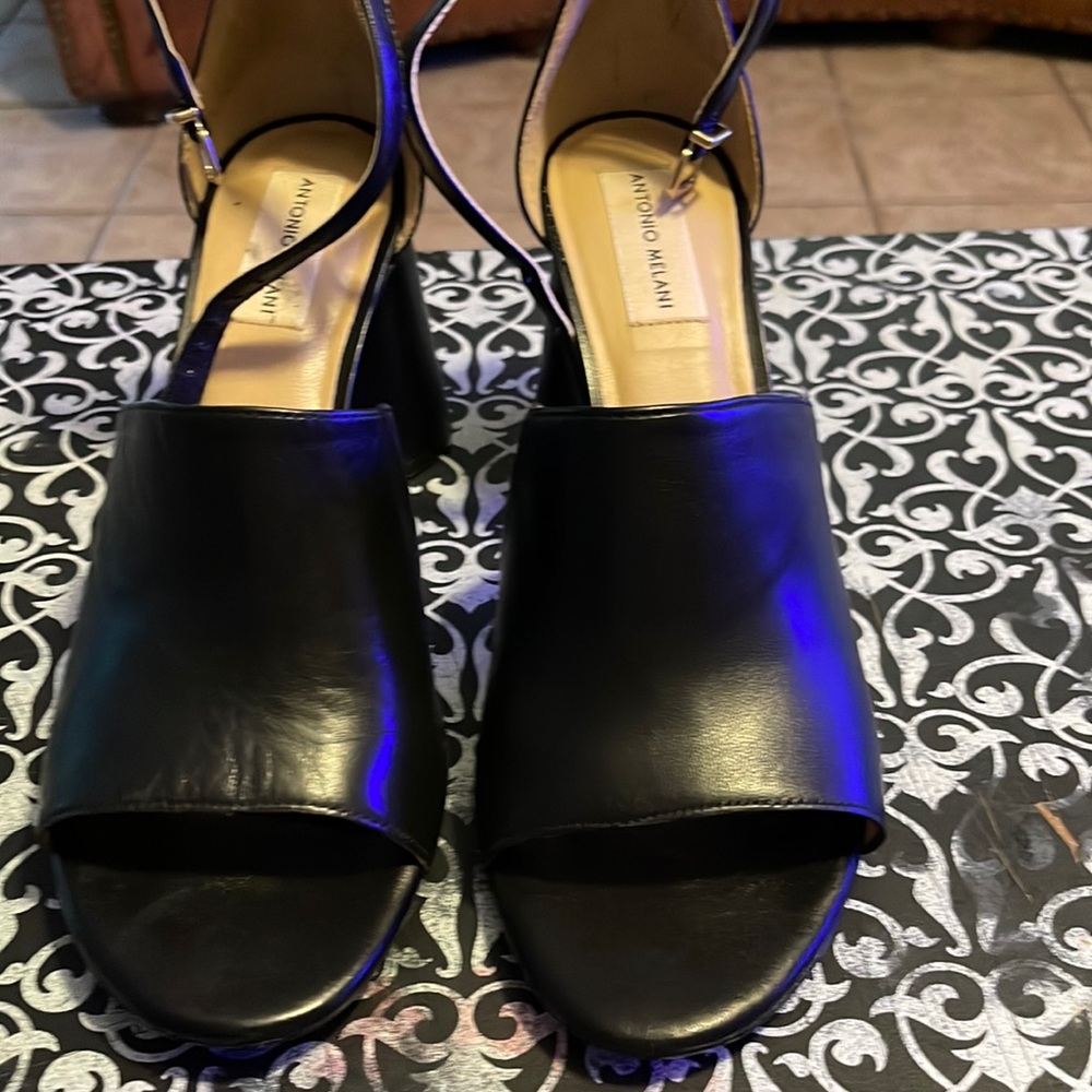 Women’s sandals